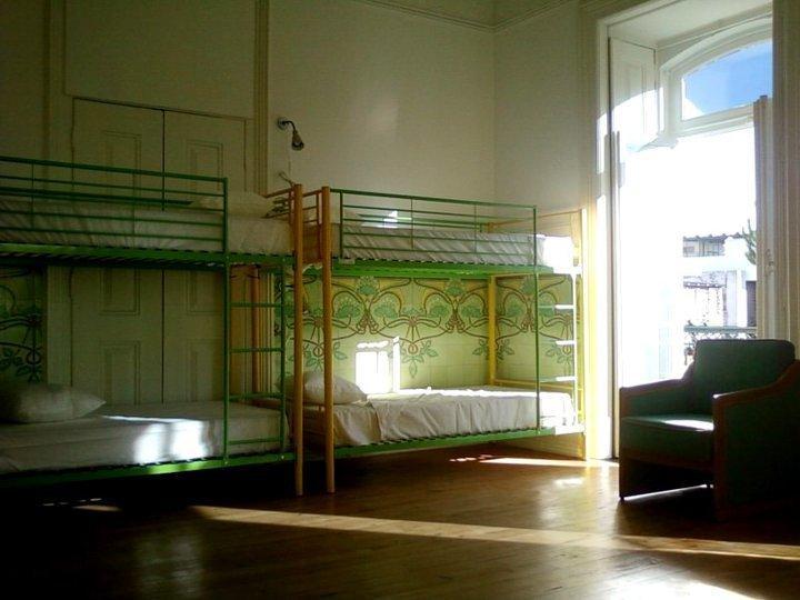 Go Hostel Лиссабон Номер фото
