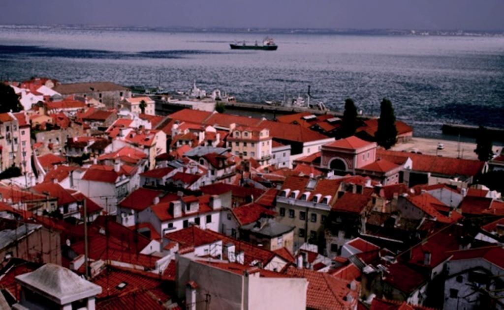Go Hostel Лиссабон Экстерьер фото